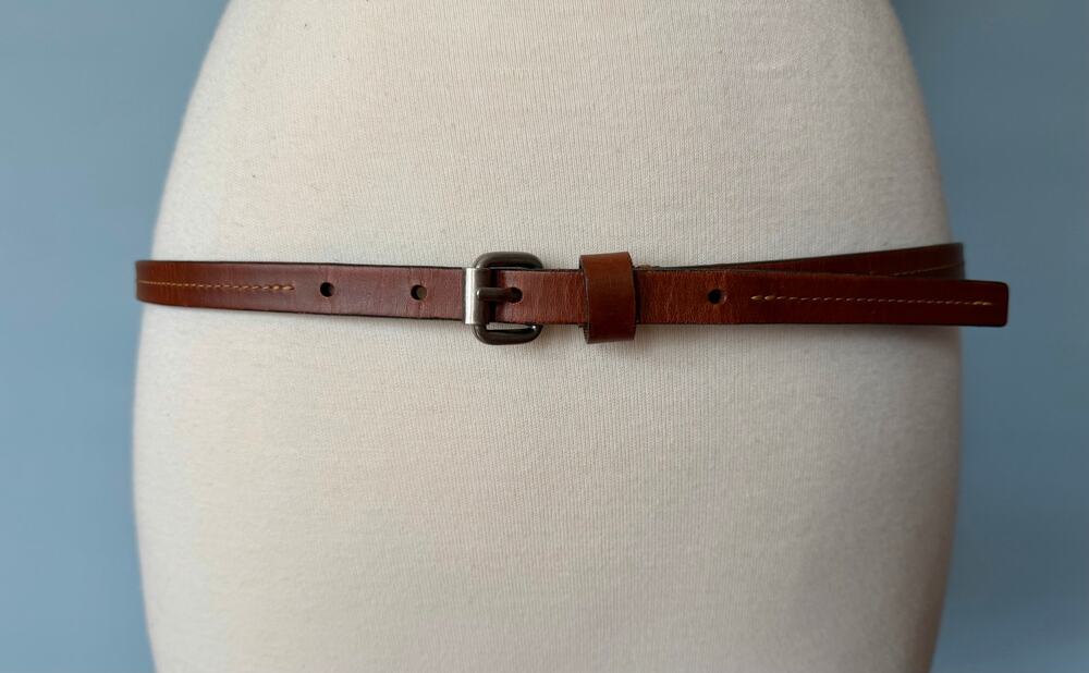 Skinny Brown Leather Belt w/Stitch Accent Womens sz S/M